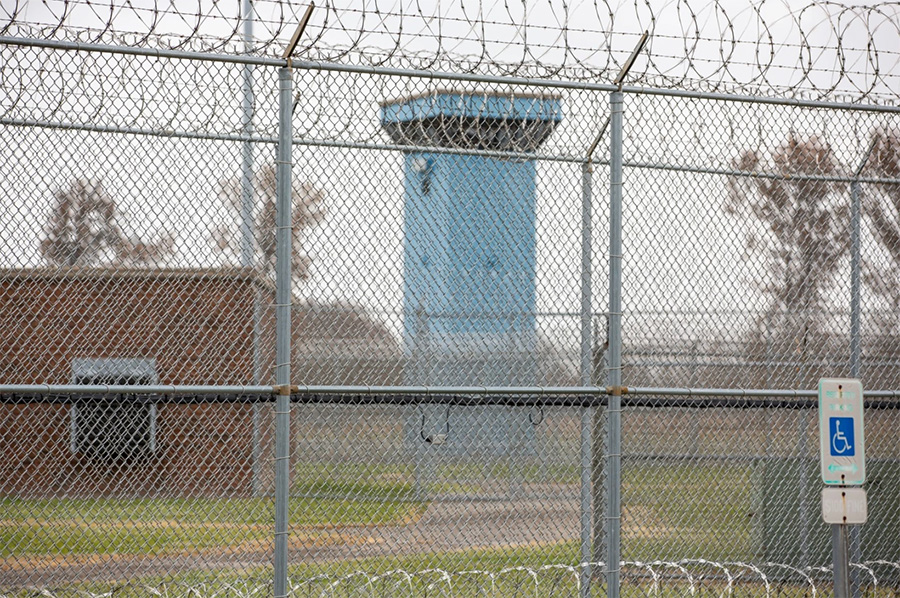 217 Today: Despite horror stories and deaths, will Illinois keep its prison health care company? - Vimarsana News